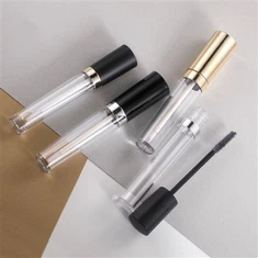 Coimeádáin Snasta Liopa